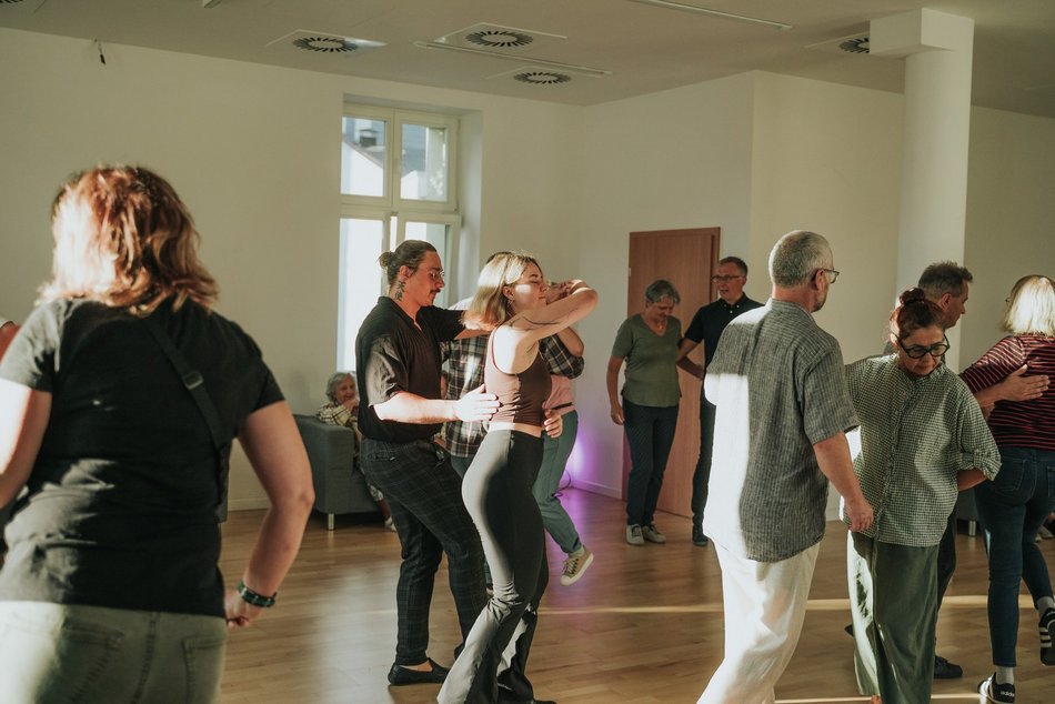 Łódź. Niedzielna potańcówka przy Piotrkowskiej. Pełno tańca, muzyki i dobrej energii!