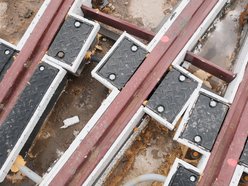 Remont torowiska na Zachodniej w Łodzi. Zobacz, jak pracują torowcy!