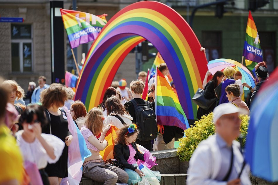 Uczestnicy Marszu Równości na ulicach Łodzi