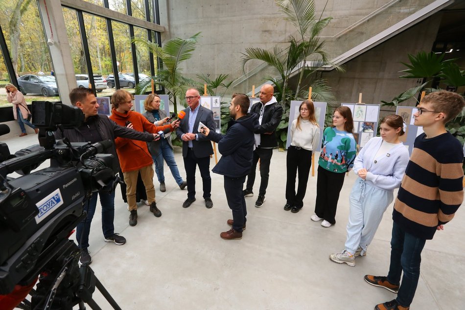 Wystawa prac plenerowych uczniów Państwowego Liceum Sztuk Plastycznych w Łodzi w Orientarium Zoo Łódź