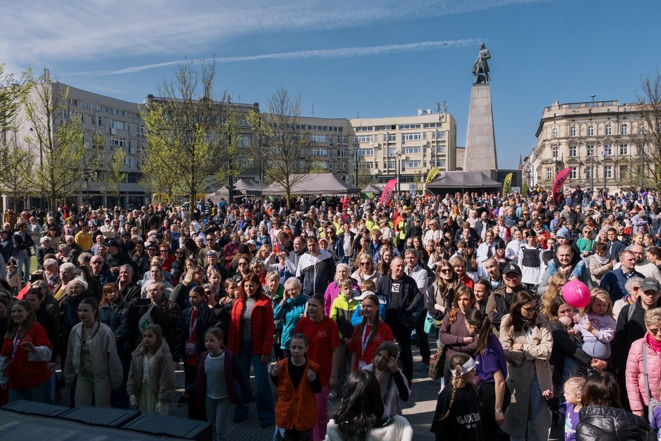 Roztańczeni Łodzianie na Placu Wolności! Tak świętowali Międzynarodowy Dzień Tańca