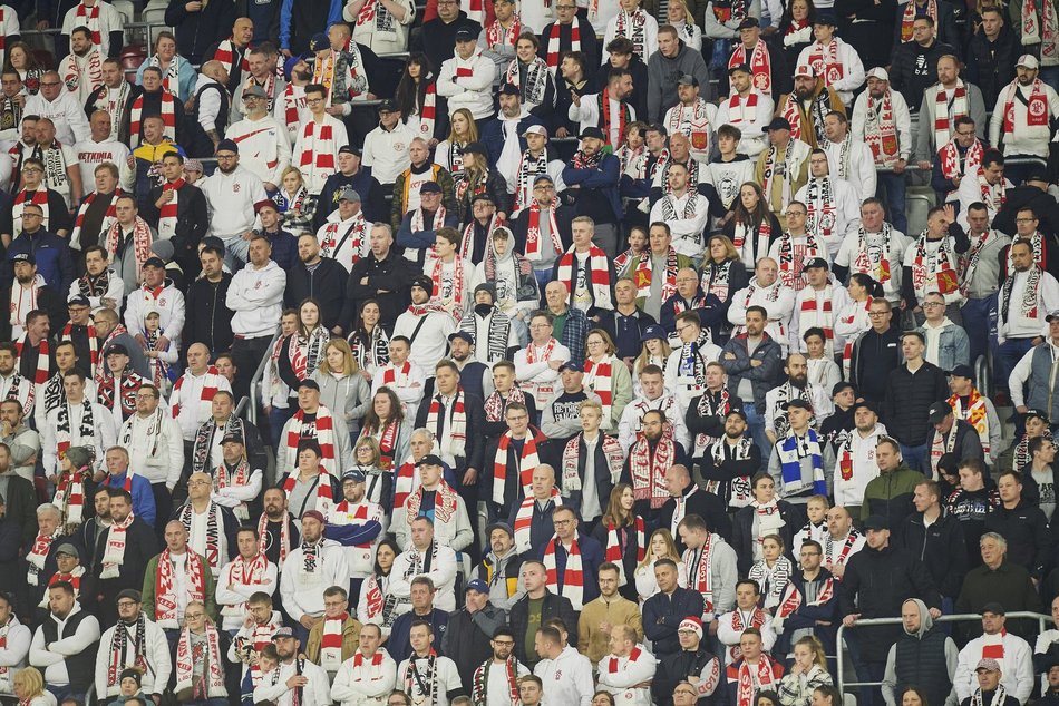 Kibice na meczu ŁKS Łódź - Wisła Kraków. Tłumy na trybunach