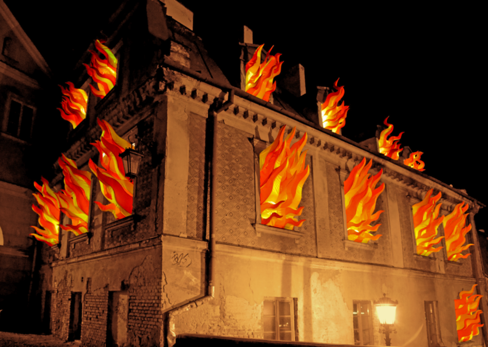 Łódź. Ogień w centrum miasta