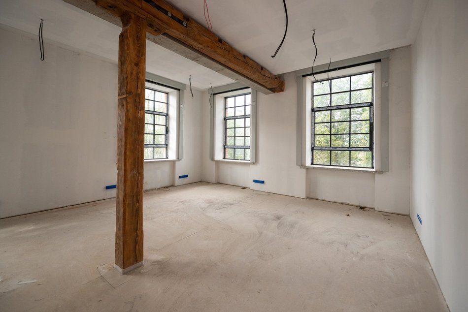 Rewitalizacja dawnej fabryki przy Sienkiewicza w Łodzi. Porzucony remont zostanie dokończony