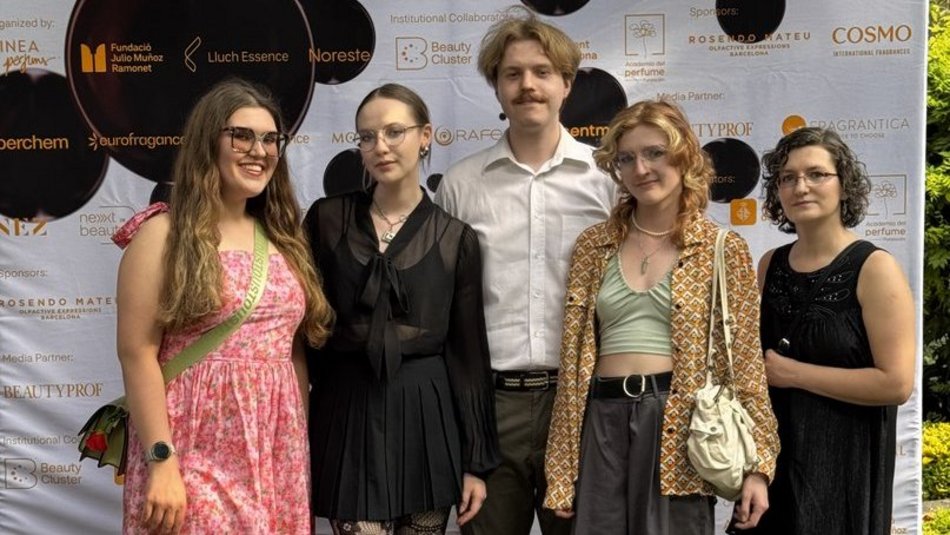 Łodź. Studenci Politechniki Łódzkiej w finale międzynarodowym konkursu perfumeryjnego