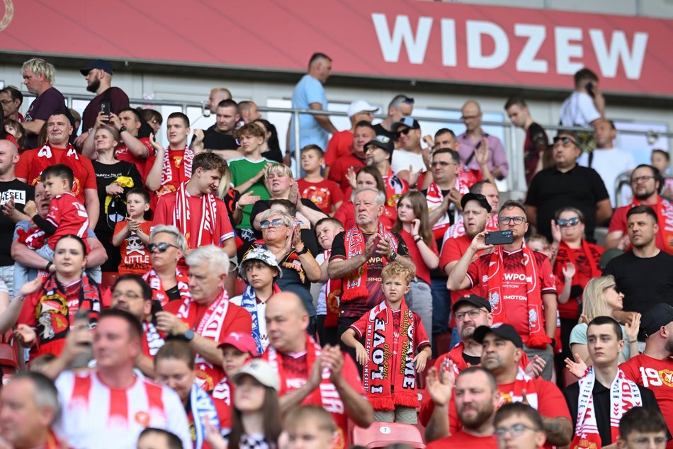 Łódź. Kibice na meczu Widzew II Łódź - Pelikan Łowicz. Odszukaj się w galerii!