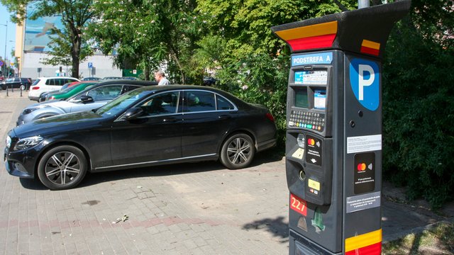 Новий оператор Strefy Płatnego Parkowania  в Лодзі. Інші паркомати та більше мобільних платежів