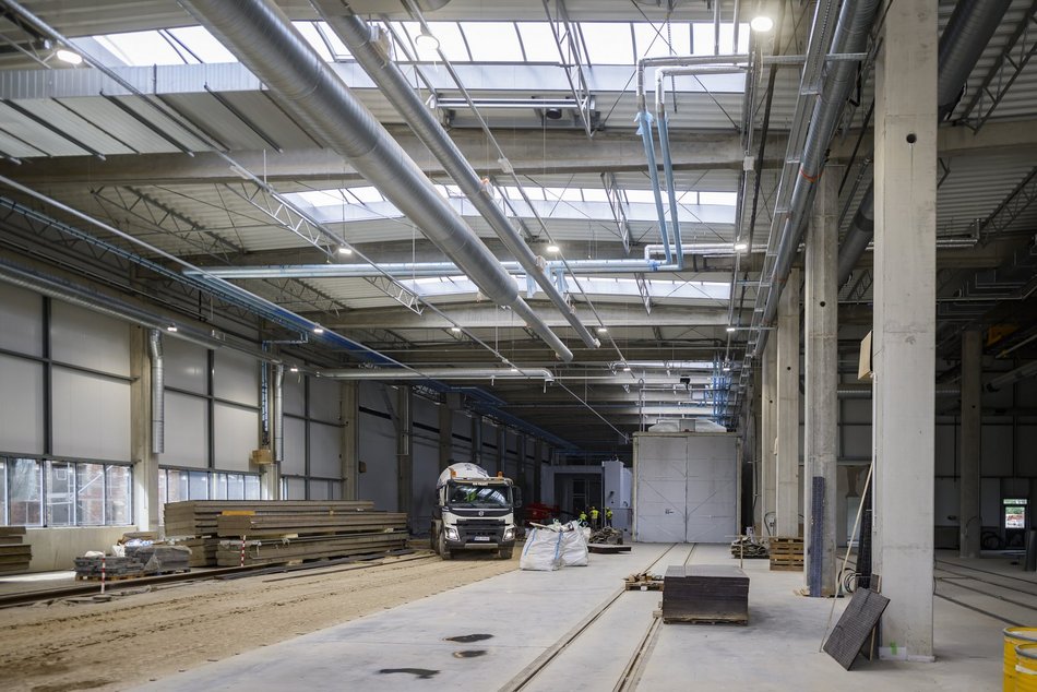 Zajezdnia Helenówek w Łodzi. Aż 1450 metrów nowego torowiska w Zakładzie Techniki