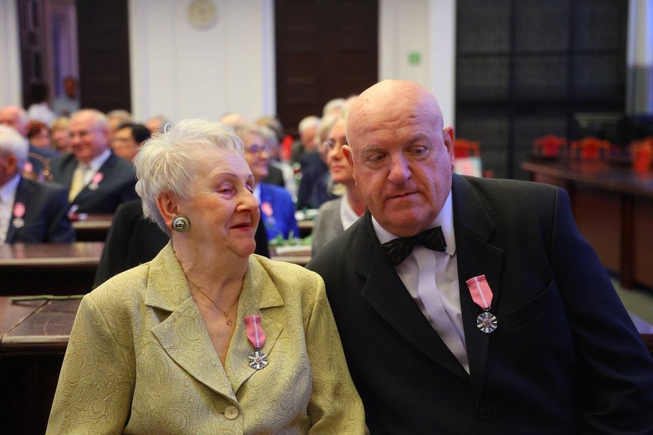 Łódź. Medale za długoletnie pożycie małżeńskie. Rekordziści są razem od 66 lat!