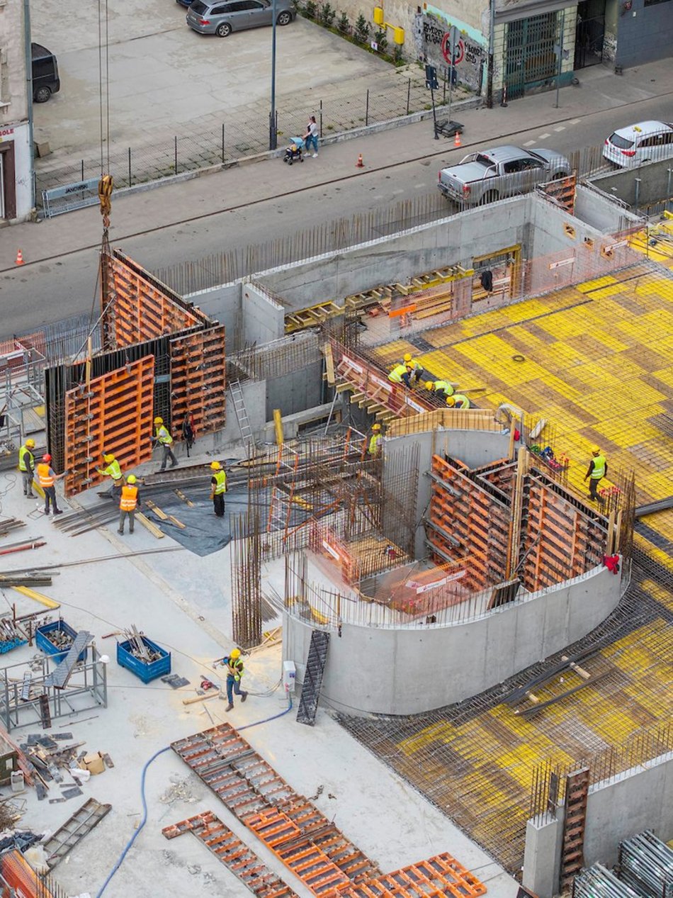 Łódź. Parkingi wielopoziomowe nabierają kształtów. Najnowszy raport z budowy