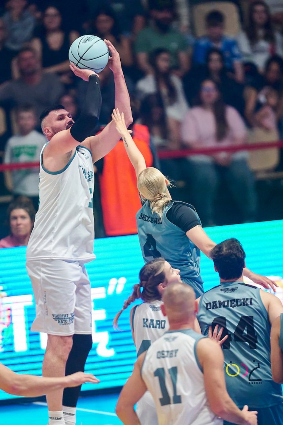 Łódź. Mecz Gortat Team vs NATO Team