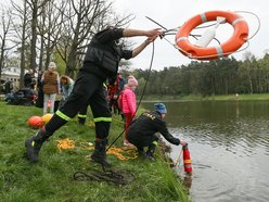 Rodzinny piknik w Arturówku. Kurs udzielania pierwszej pomocy, warsztaty dla dzieci, pokaz ratownictwa medycznego