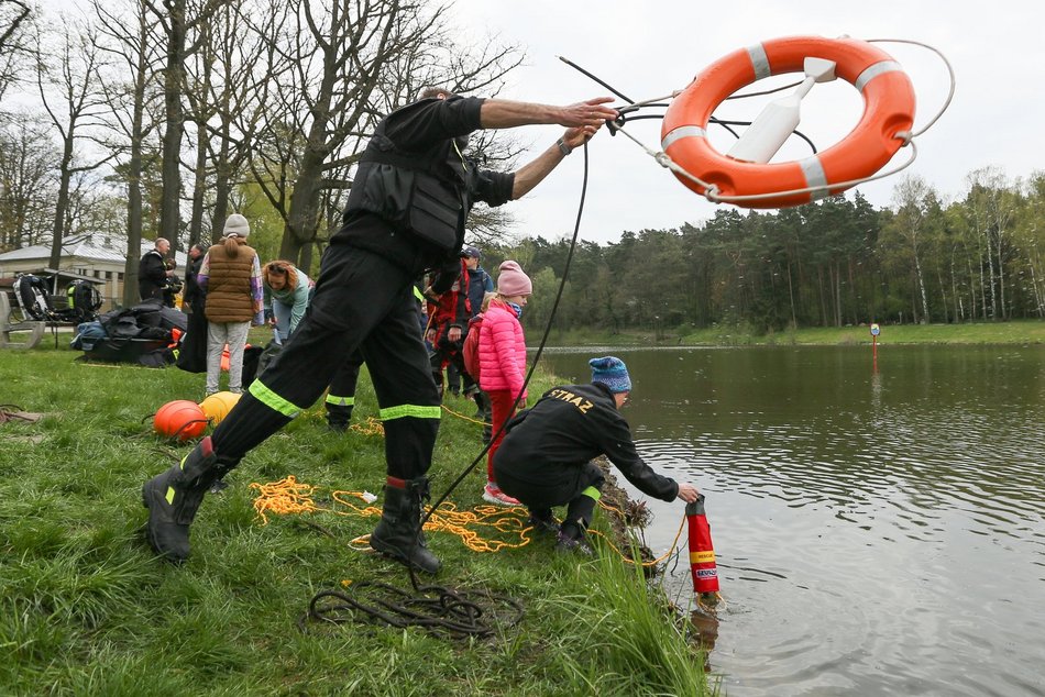 Rodzinny piknik w Arturówku. Kurs udzielania pierwszej pomocy, warsztaty dla dzieci, pokaz ratownictwa medycznego