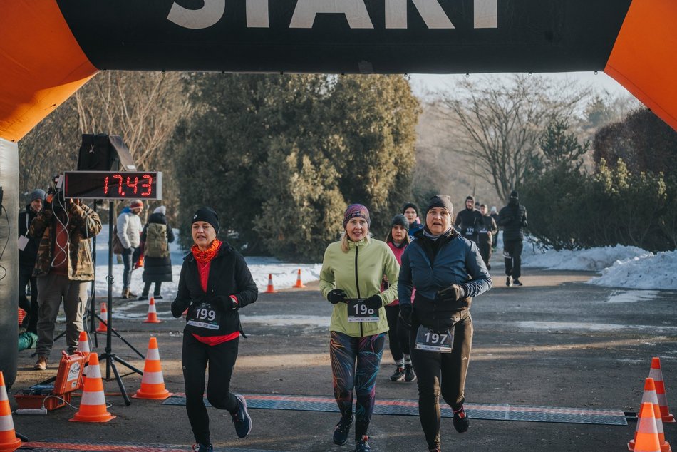 Botaniczna Piątka w Ogrodzie Botanicznym w Łodzi. Galeria z mroźnego biegu