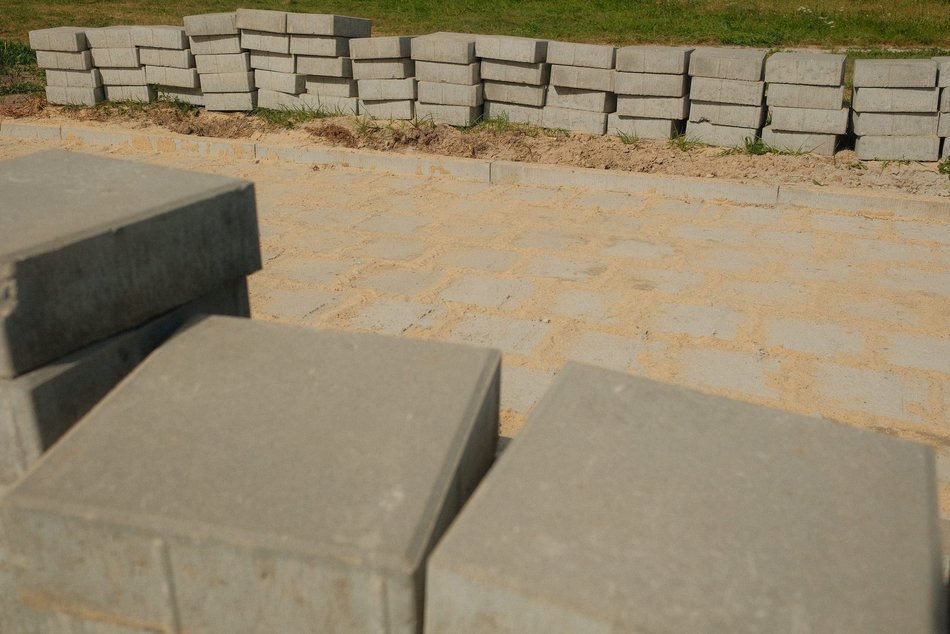 Łódź. Nowy i równy chodnik na Hetmańskiej w Łodzi. Prace dobiegają końca!