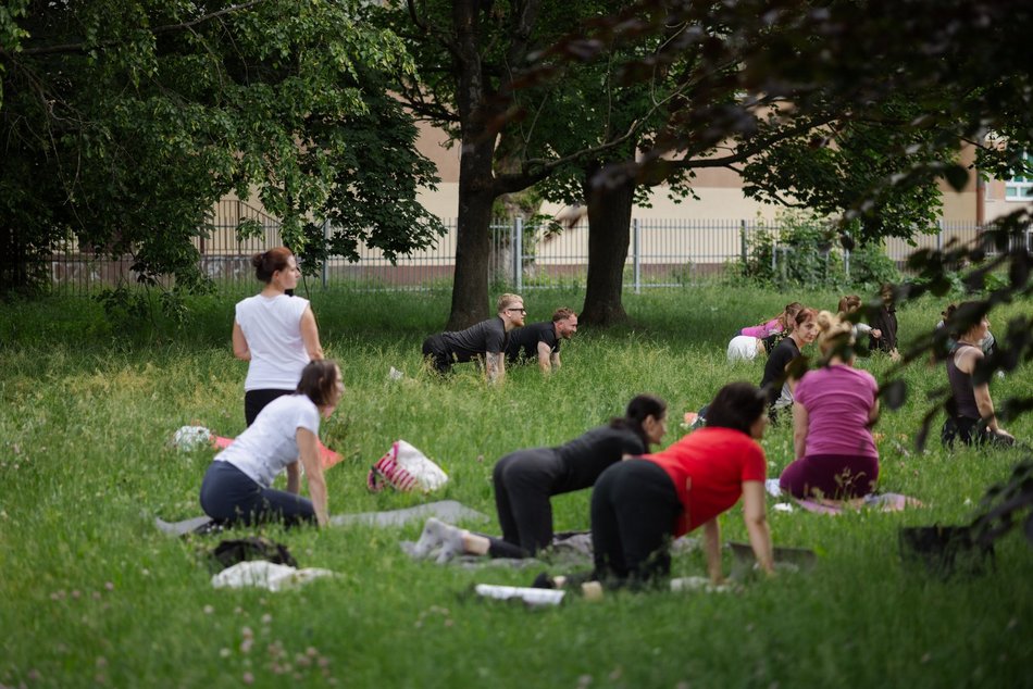 Łódź. Joga w Parku Podolskim w Łodzi. Dobra energia na rozpoczęcie weekendu!