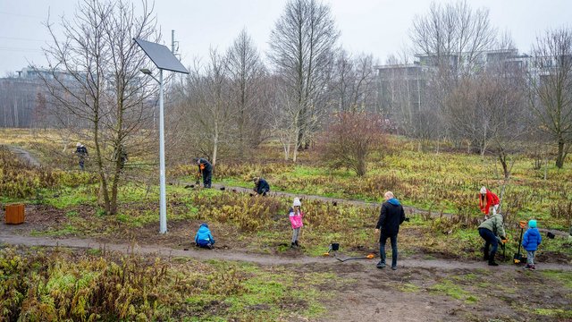 Park Pileckiego na Złotnie w Łodzi pięknieje. 300 nowych krzewów i hit dla dzieci [ZDJĘCIA]