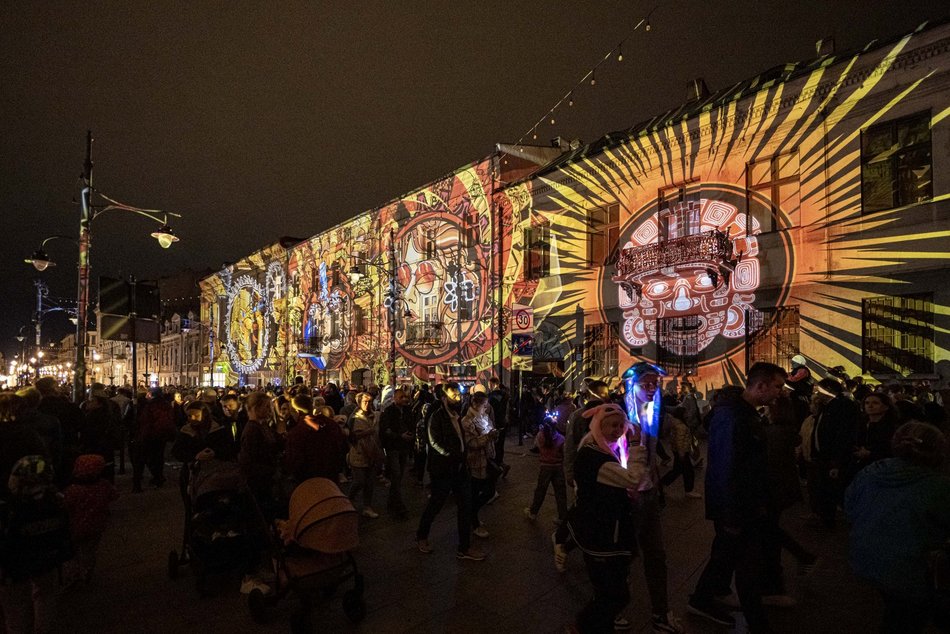 Light Move Festival 2024. Iluminacje na Piotrkowskiej przyciągnęły tłumy!