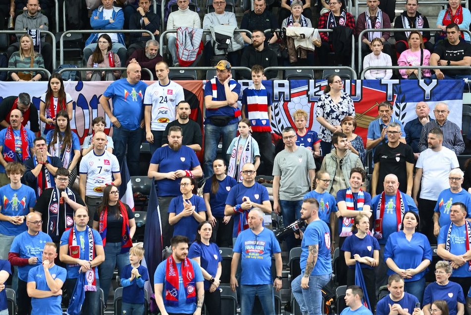 Łódź. Kibice na meczu PGE Budowlani Łódź