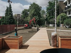 Łódź. Zielony skwer w centrum Łodzi rośnie w oczach! Jeszcze w sierpniu zakończą się prace