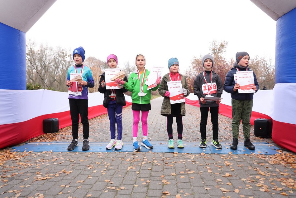 Bieg Niepodległościowa 5 w parku Na Zdrowiu w Łodzi. Odszukaj się w galerii!