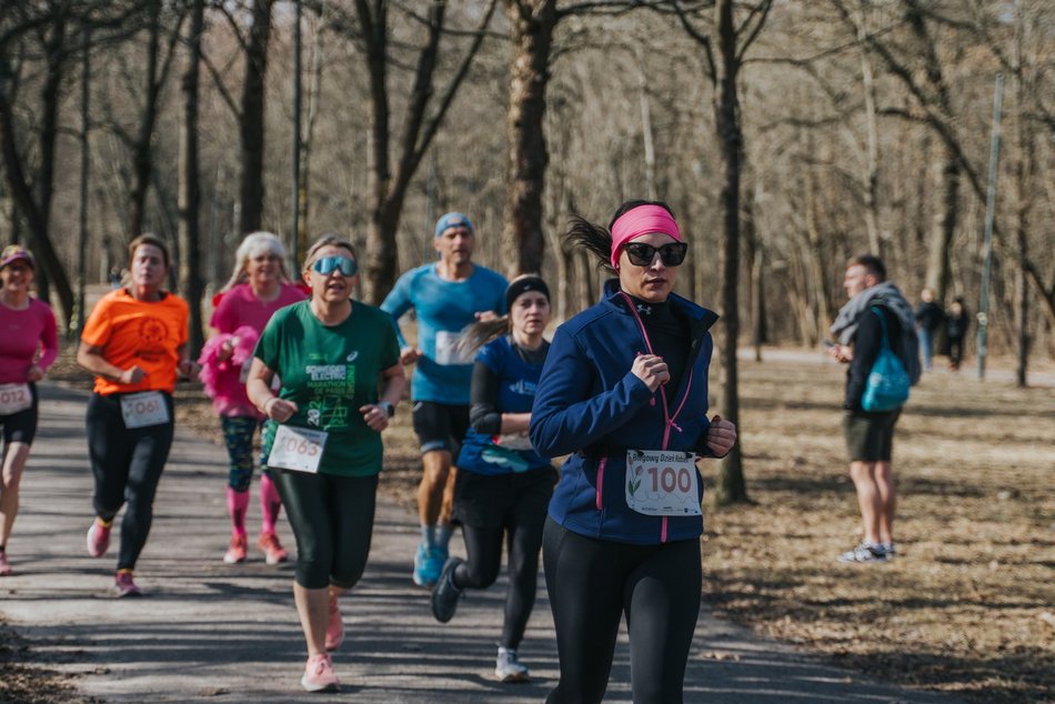 Łódź. Biegowy Dzień Kobiet 2026 w Parku na Zdrowiu w Łodzi. Odszukaj się na zdjęciach!