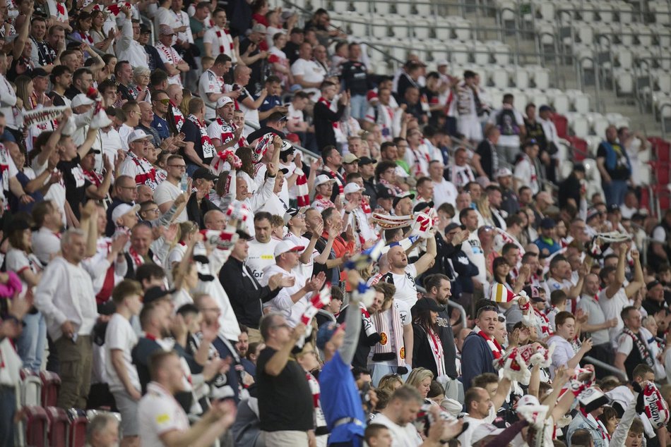 Łódź. Kibice na meczu ŁKS Łódź - Pogoń Siedlce