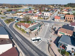 Łódź. Remont dworca w Sulejowie. Drewniane perony, poczekalnia i nowa zieleń odmienią betonowy plac!