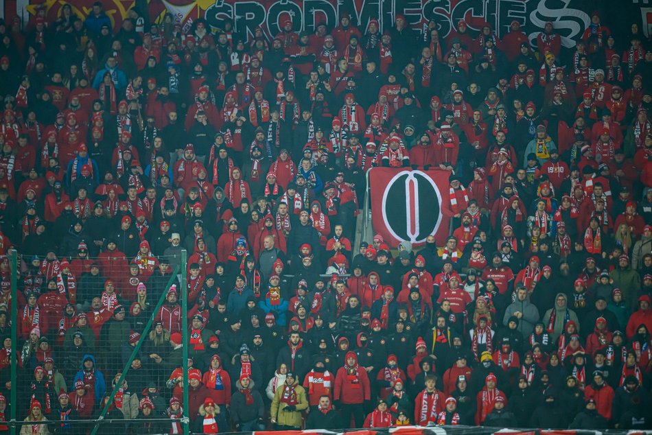 Łódź. Kibice na meczu Widzew Łódź - Cracovia. Byłeś/aś? Znajdź się w galerii!