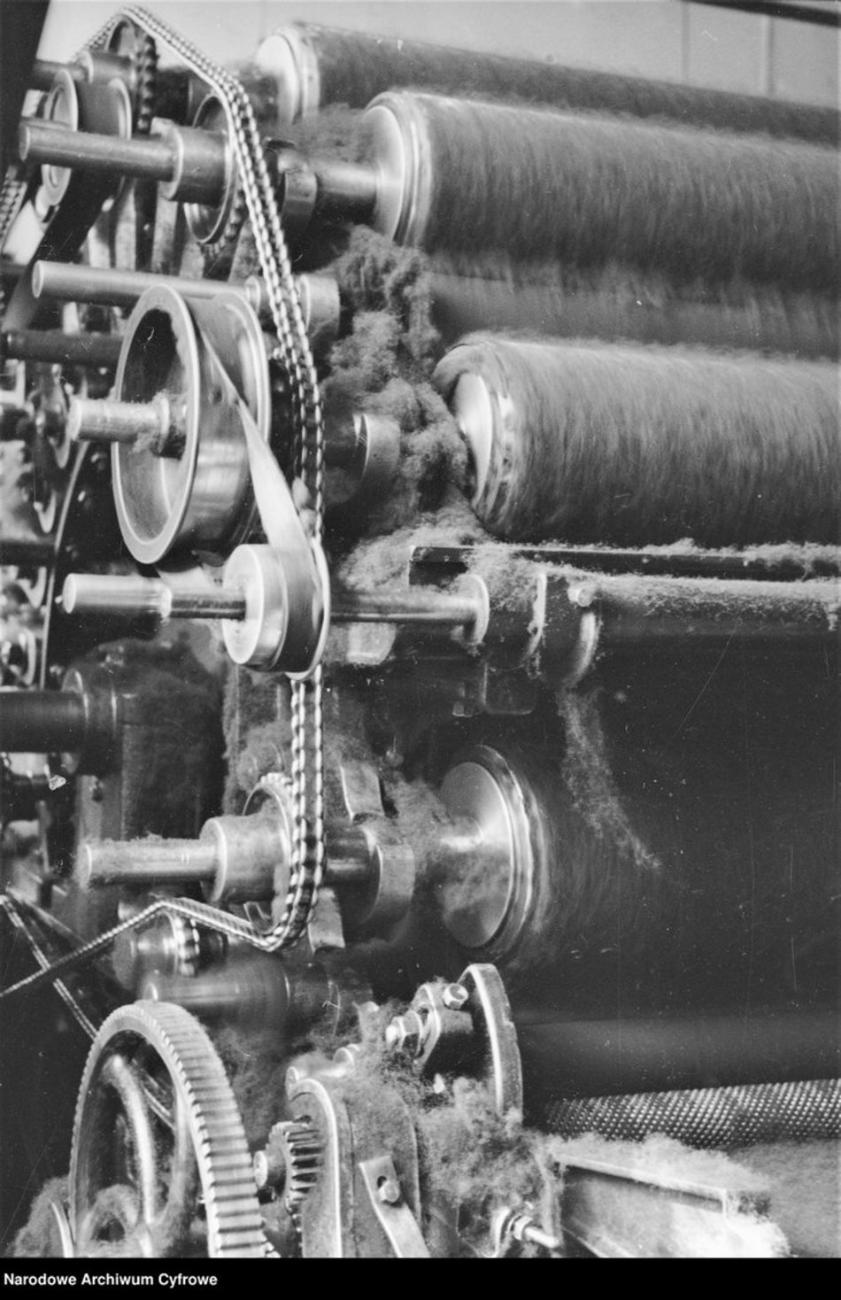 Przy produkcji przędzy i tkanin powstawał łatwopalny kurz