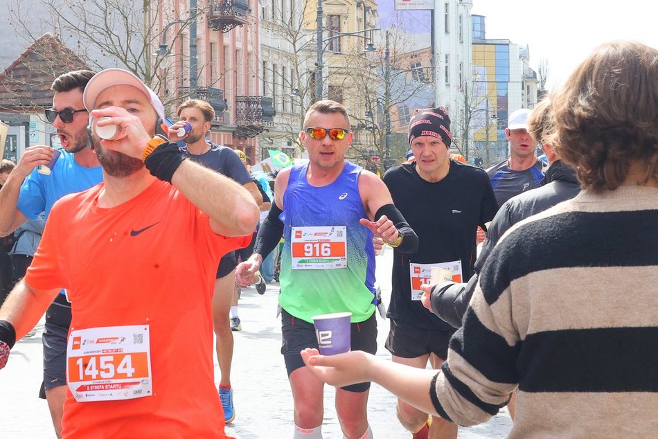 Łódź. DOZ Maraton Łódź 2026. Brałeś udział w biegu? Odszukaj się w galerii i zapisz na pamiątkę!