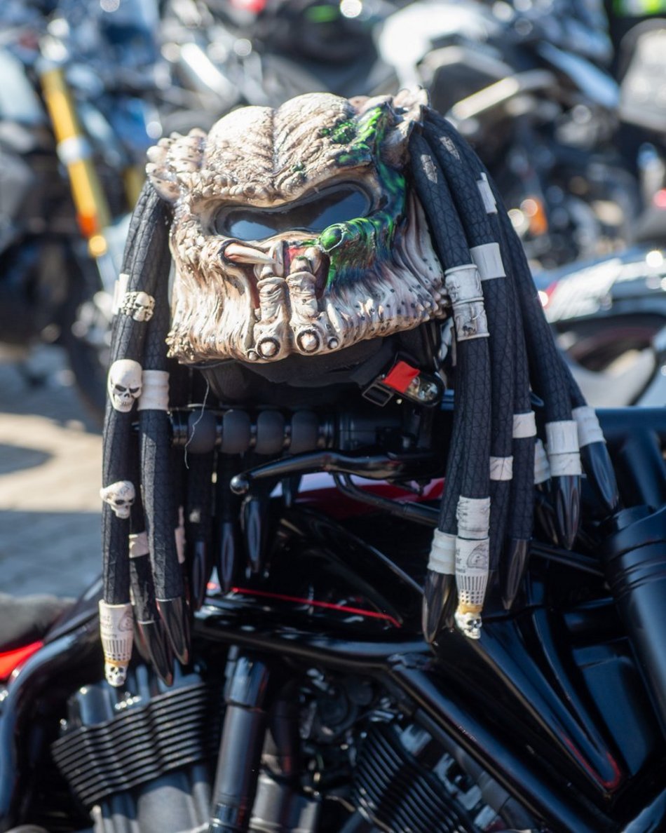 Parada motocyklistów przejechała ulicami Łodzi. Sezon rozpoczęty! Byłeś?