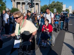 Łódź. Ruszyła 100. Piesza Pielgrzymka Łódzka na Jasną Górę. Maszeruje ponad 200 pątników!