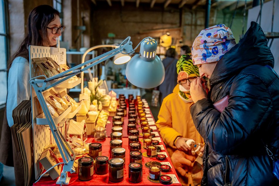 Łódź. Mikołajkowe Targi Sztuki już na OFF Piotrkowska w Łodzi. Jeszcze zdążysz kupić prezenty!
