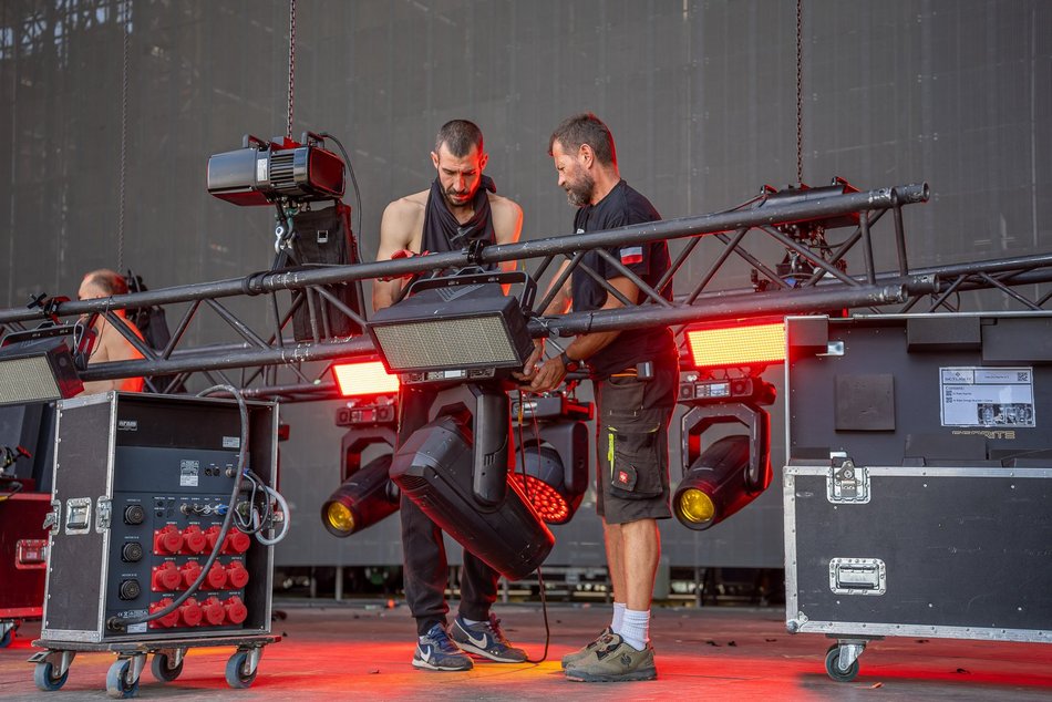 Łodź Summer Festival 2025. Zobacz, jak powstaje festiwalowe miasteczko