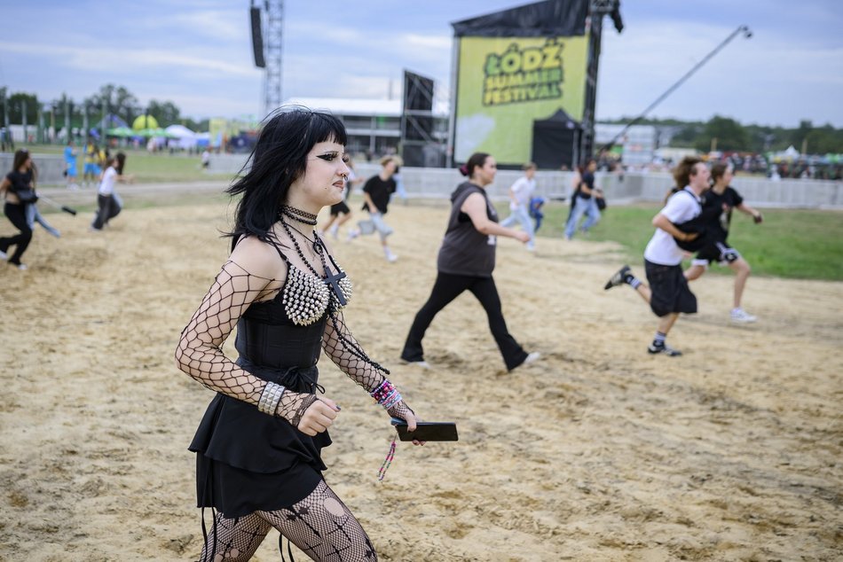 Łódź Summer Festival 2025 wystartował! Otwarcie bram i tłumy biegnące pod scenę!