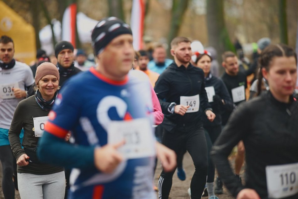 Łódź. Bieg Niepodległości w parku Julianowskim