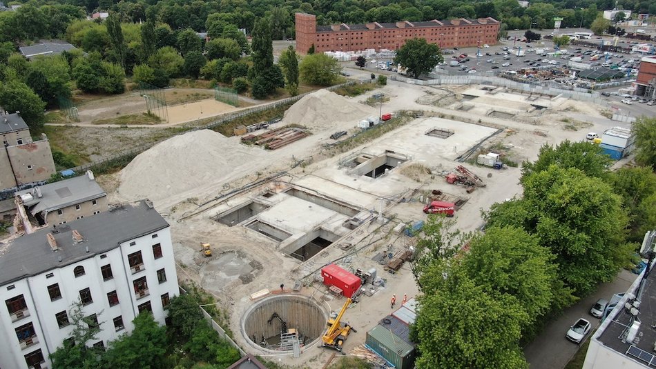 Tunel pod Łodzią. Jak powstają przystanki Śródmieście, Polesie i Koziny?