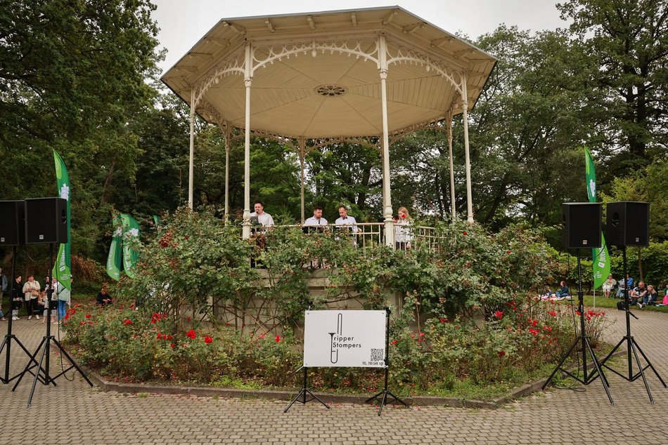 Łódź. Letnie Koncerty w Altanie. Filmowa muzyka w interpretacji zespołu Tripper Stompers