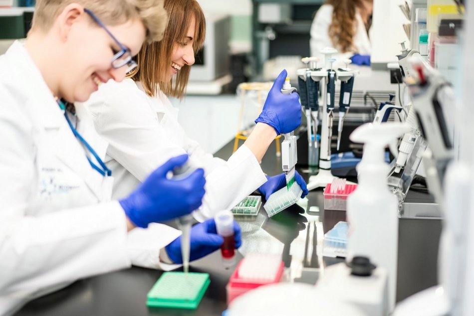 Łódź. Medycyna przyszłości powstaje w Łodzi. Czym jest Biobank Uniwersytetu Łódzkiego?