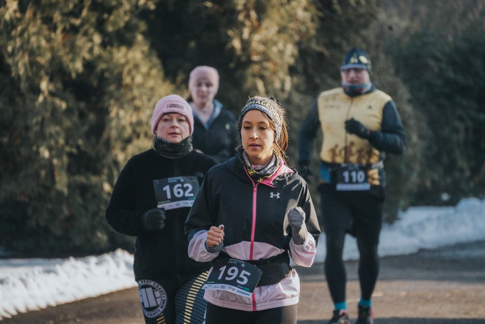 Botaniczna Piątka w Ogrodzie Botanicznym w Łodzi. Galeria z mroźnego biegu