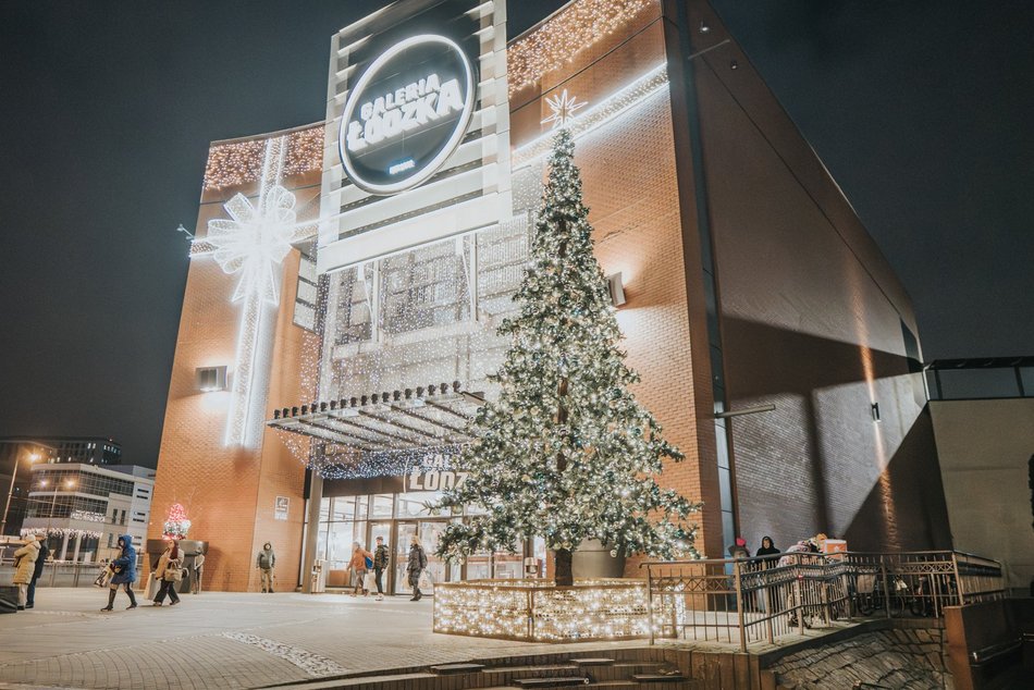 Łódź. Rozświetlony spacer po Łodzi! Zobacz, jak iluminacje rozjaśniają wieczór w mieście