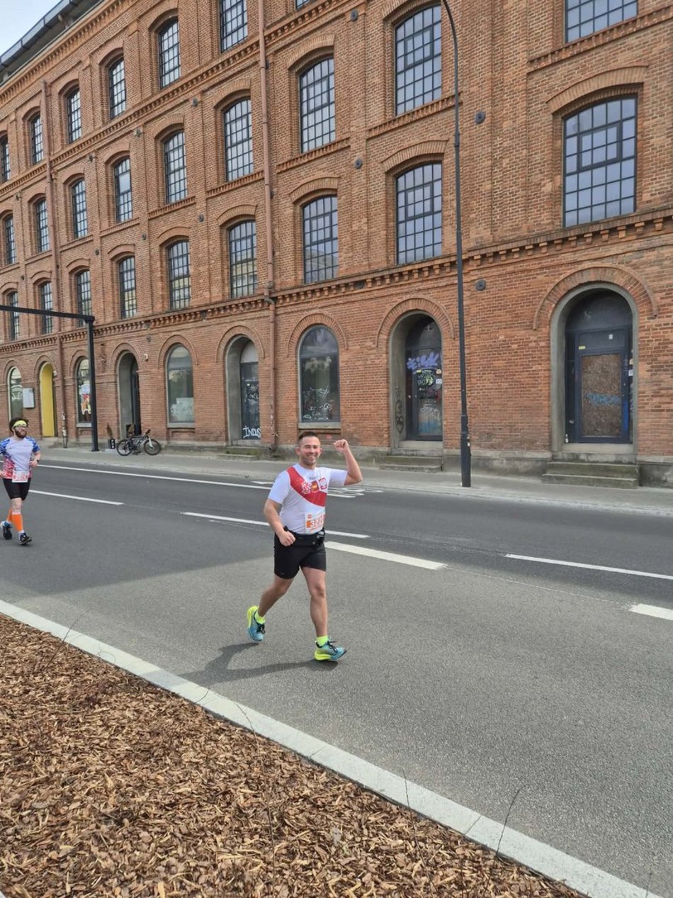 Łódź. DOZ Maraton Łódź 2026. Brałeś udział w biegu? Odszukaj się w galerii i zapisz na pamiątkę!