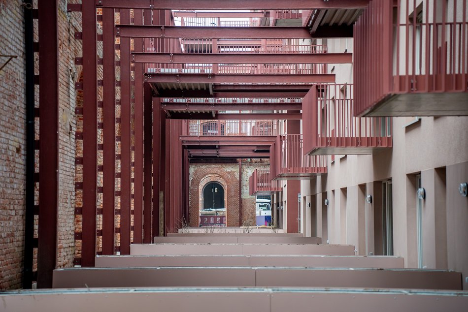 Łódź. Fuzja Łódź. Trwa wielka budowa 170 loftów w dawnej drukarni i 160 nowych mieszkań