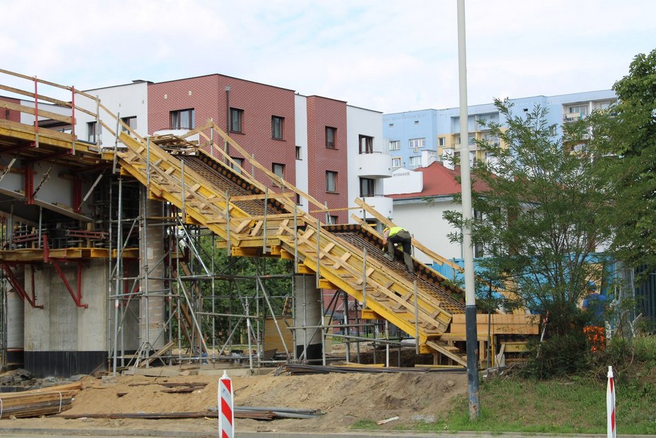 Łódź. Budowa kładek na Wyszyńskiego