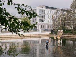 Łódź. Demontują fontannę w Parku Reymonta