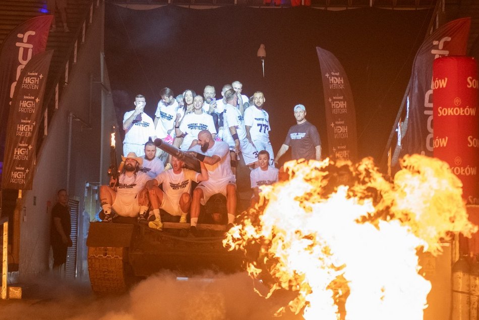 Mecz Gortat Team vs NATO w Łodzi. Czołgi, płomienie i masa sportowych emocji!