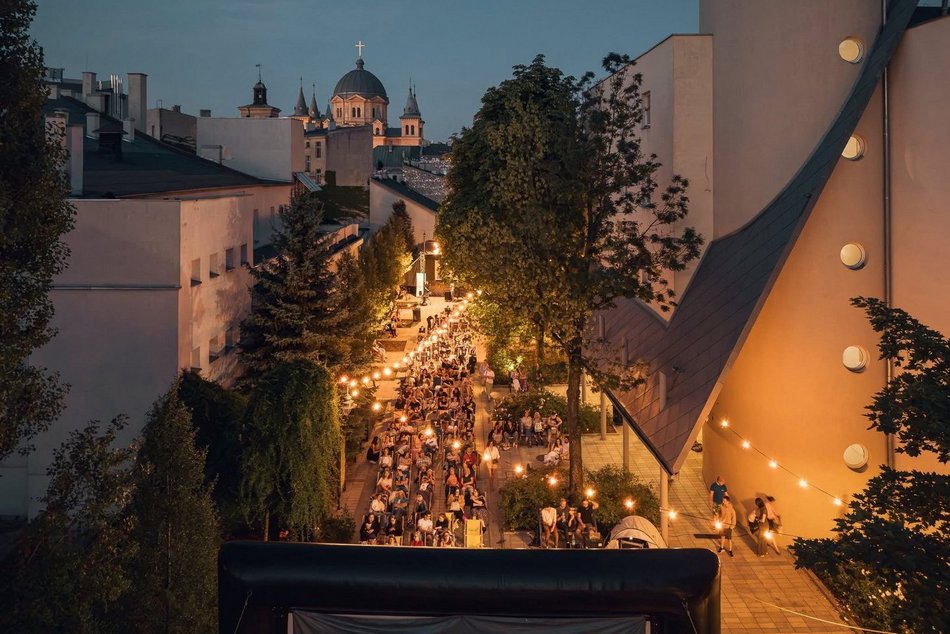 Startuje TME Polówka! Ponad 160 seansów na kinie letnim pod chmurką!