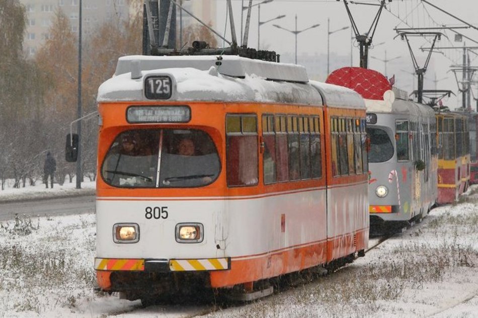 Wielka parada zabytkowych autobusów i tramwajów MPK Łódź
