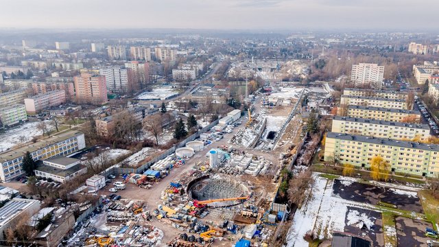 Tunel pod Łodzią. Komory na Żubardziu znikają pod ziemią. Koniec prac coraz bliżej [ZDJĘCIA]